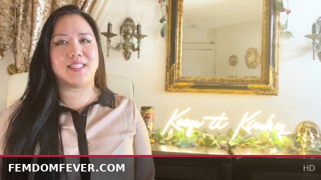 Dominatrix Mara Shows Off Her KEEP IT KINKY Merch Collection